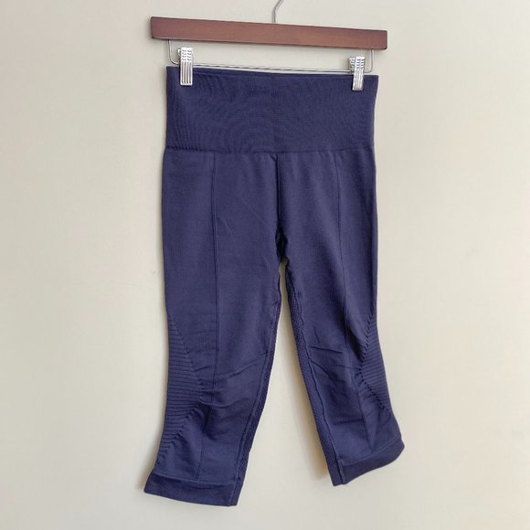 Lululemon | In The Flow Crop II *Pattern - Picture 7 of 15